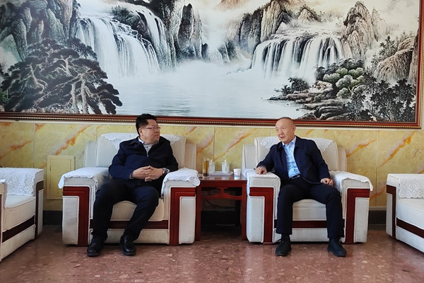 忻州神達(dá)能源集團(tuán)有限公司董事長(zhǎng)董克與忻州市能源局黨組書(shū)記、局長(zhǎng)呂曉剛一行舉行會(huì)談